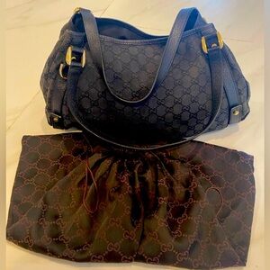 Gucci Monogram GG Logo Abbey Black Canvas Hobo Medium Tote Bag Shoulder Handbag.